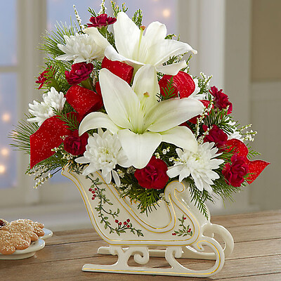 The Holiday Traditions™ Bouquet